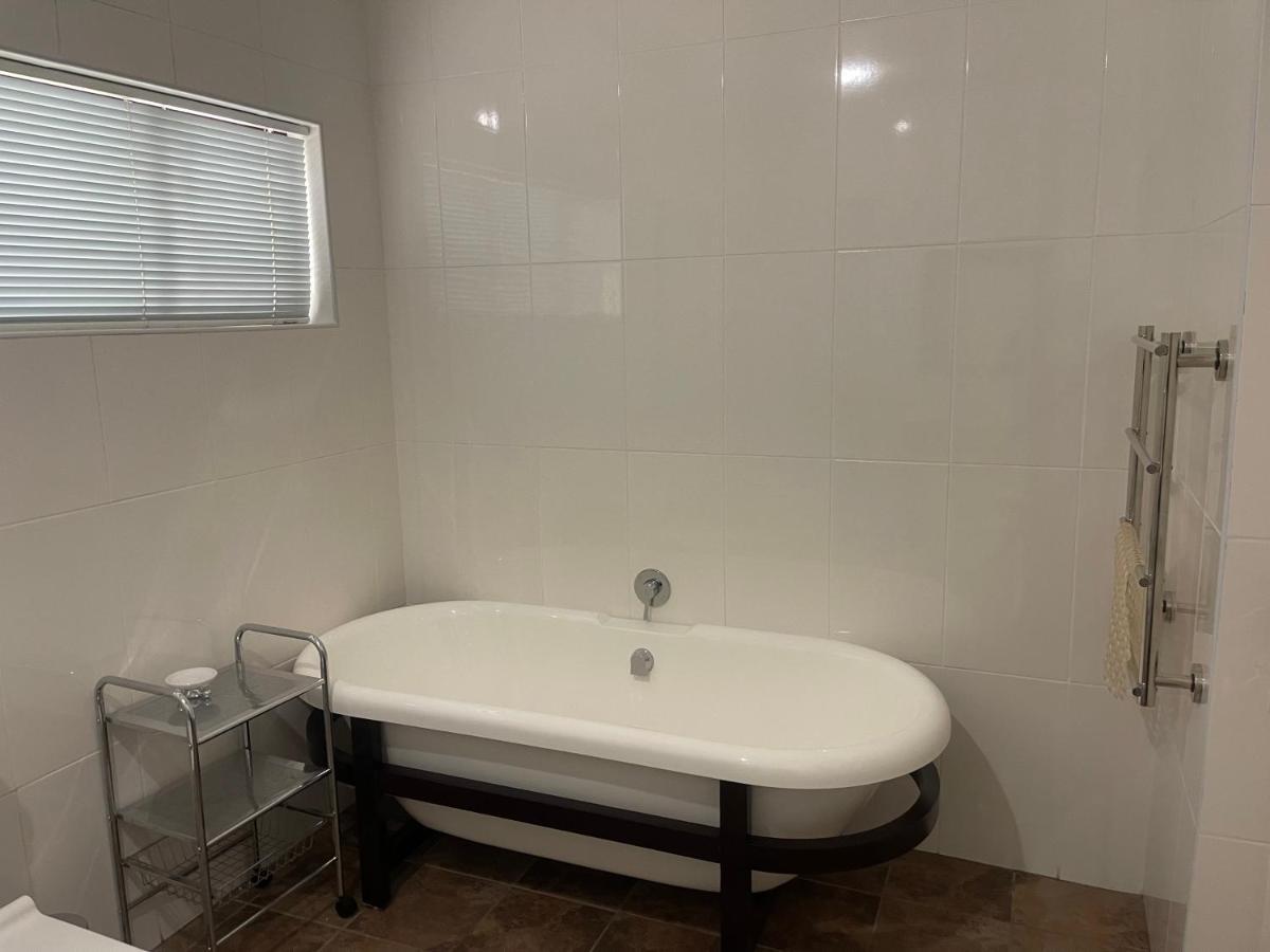 Upper Room Guesthouse Kirkwood Ngoại thất bức ảnh